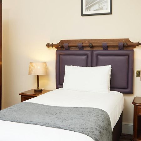 White Hart Hotel By Greene King Inns Брайнтри Екстериор снимка