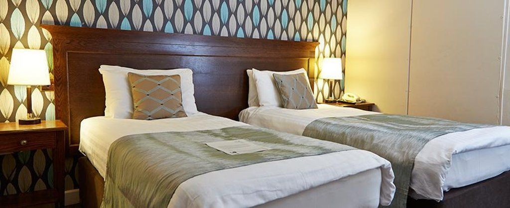 White Hart Hotel By Greene King Inns Брайнтри Екстериор снимка