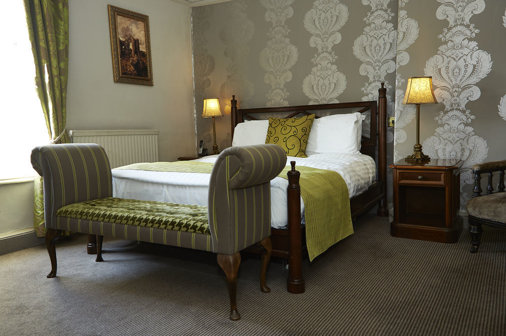 White Hart Hotel By Greene King Inns Брайнтри Екстериор снимка